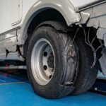 タイヤトラブル事例「車検に通る」で安心？